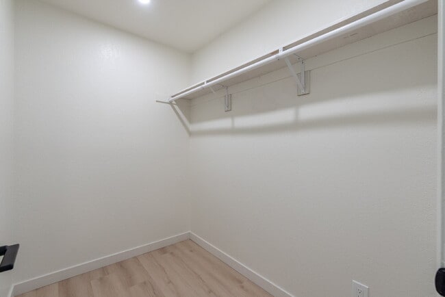 Building Photo - LEASE PENDING - 2 Bedroom, 2 Bath Coastal Apartment