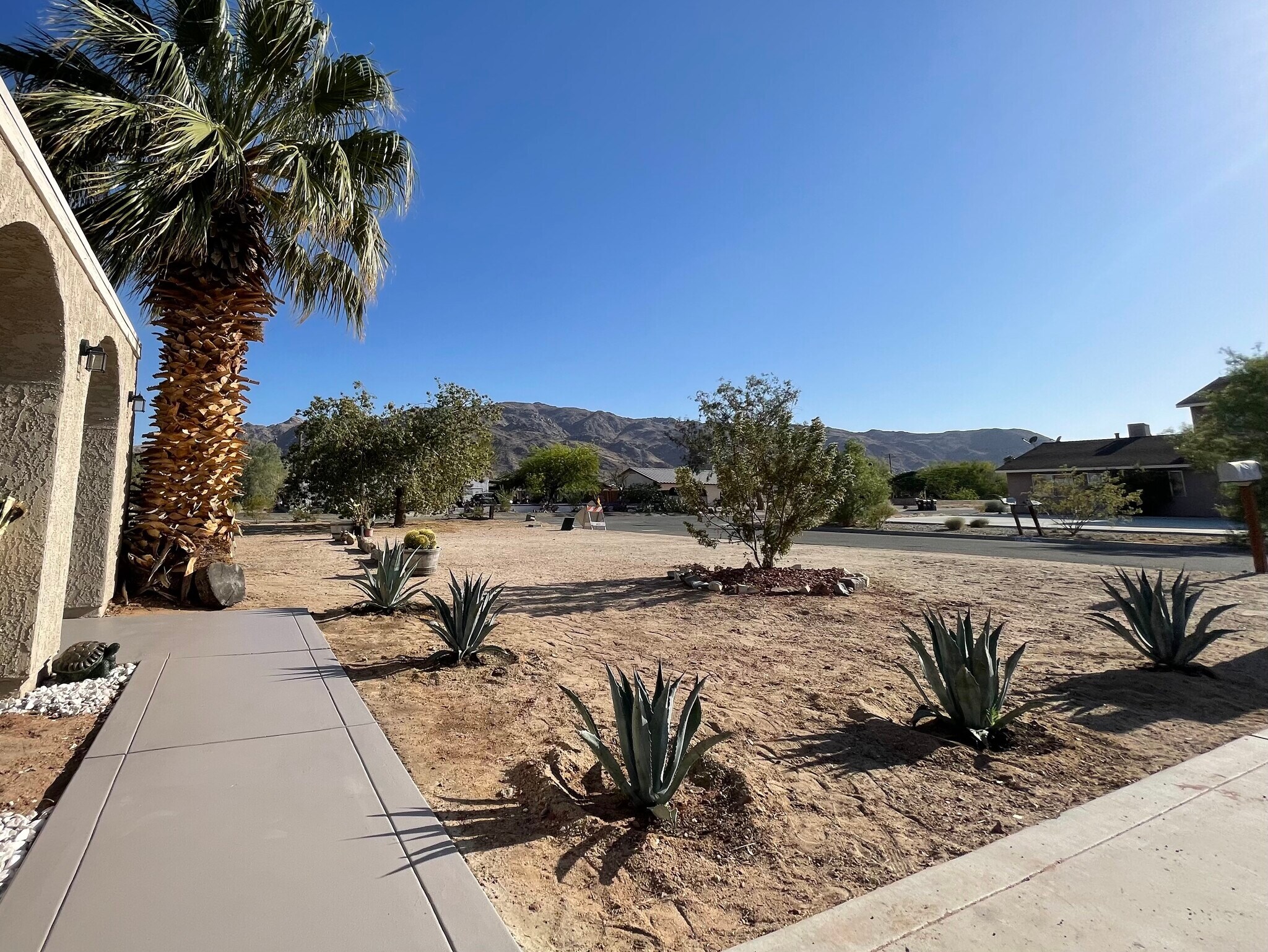 Building Photo - 6707 Palo Verde Ave