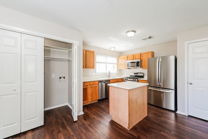 Building Photo - 1043 Verde Trails Dr