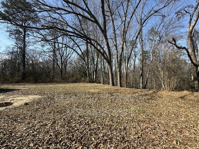 Building Photo - 265 Butler Rd