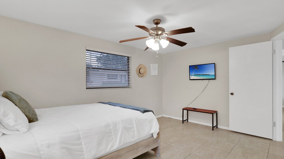 Building Photo - 3444 Rosefield Dr