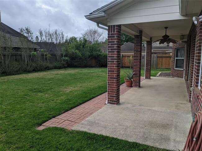 Building Photo - 25727 Shady Spruce Ln