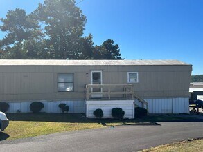 Building Photo - Evergreen Park