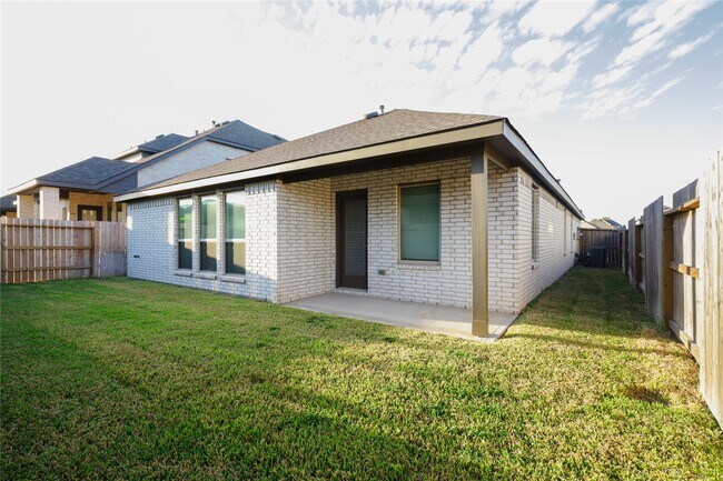 Building Photo - 27011 Aurora Gdn Ln