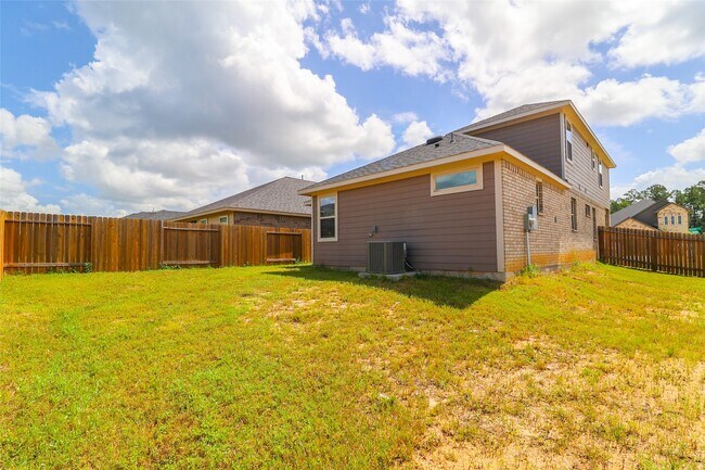 Building Photo - 27035 Badger Way