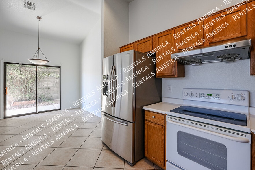 Building Photo - 20412 N 32nd Pl