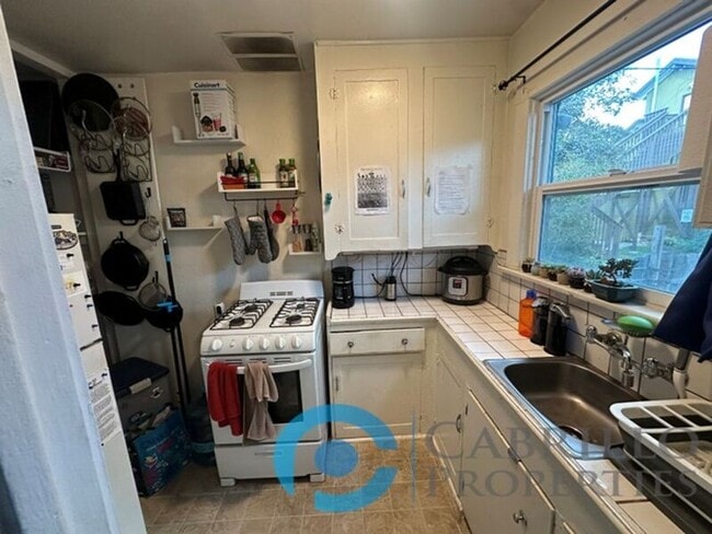 Building Photo - 4318 Cleveland Ave