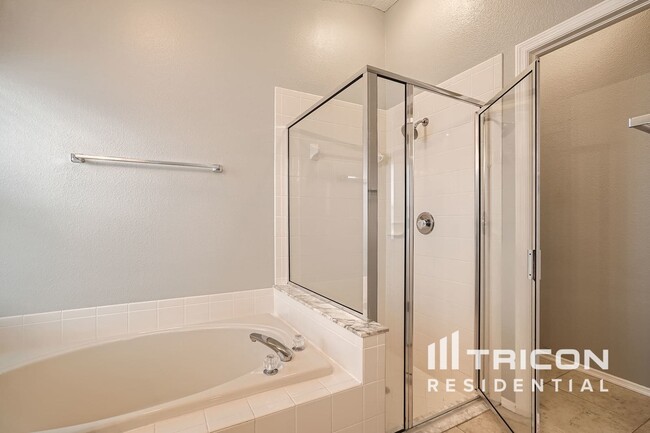 Building Photo - 557 Lake Cypress Cir