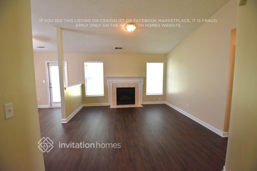 Building Photo - 847 Anchor Way NE