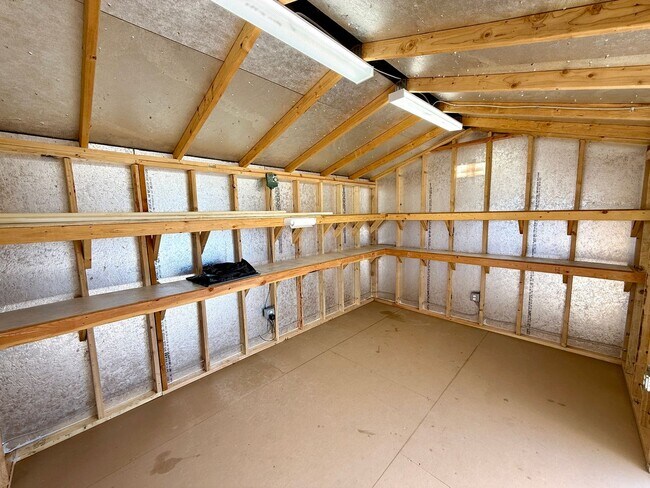 Building Photo - Beautiful 2023 Build | 3 Bed, 2 Bath | Solar + Premium Upgrades | Landscaping Included