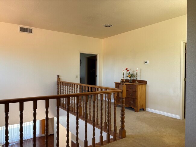 Building Photo - 948 Ettin Ave