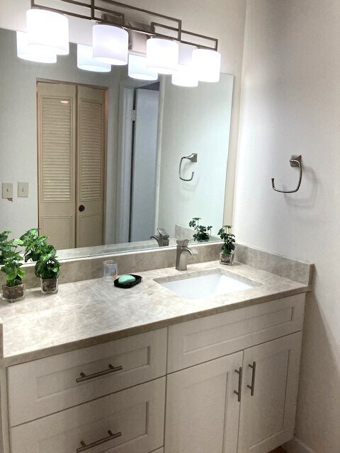 Master Bathroom - 178 Lake Frances Dr