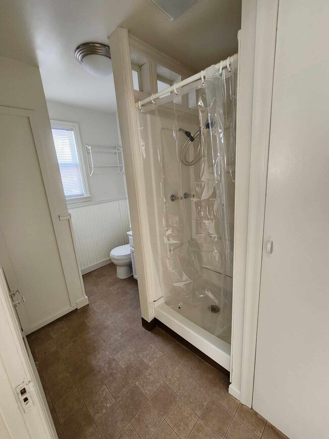 Building Photo - One Bedroom One Bathroom Single House