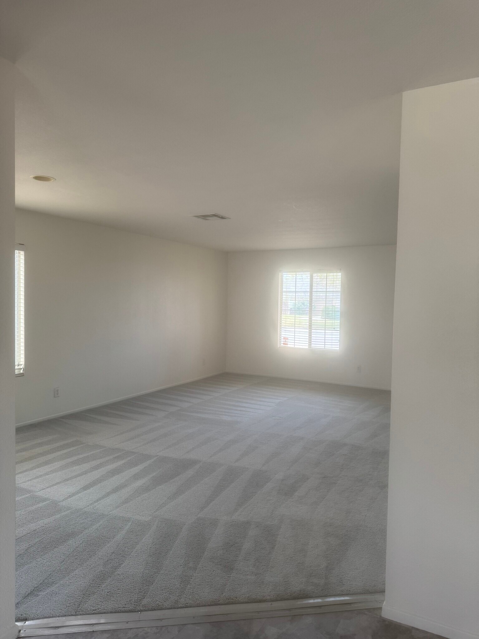 Building Photo - 37916 San Carlos Way
