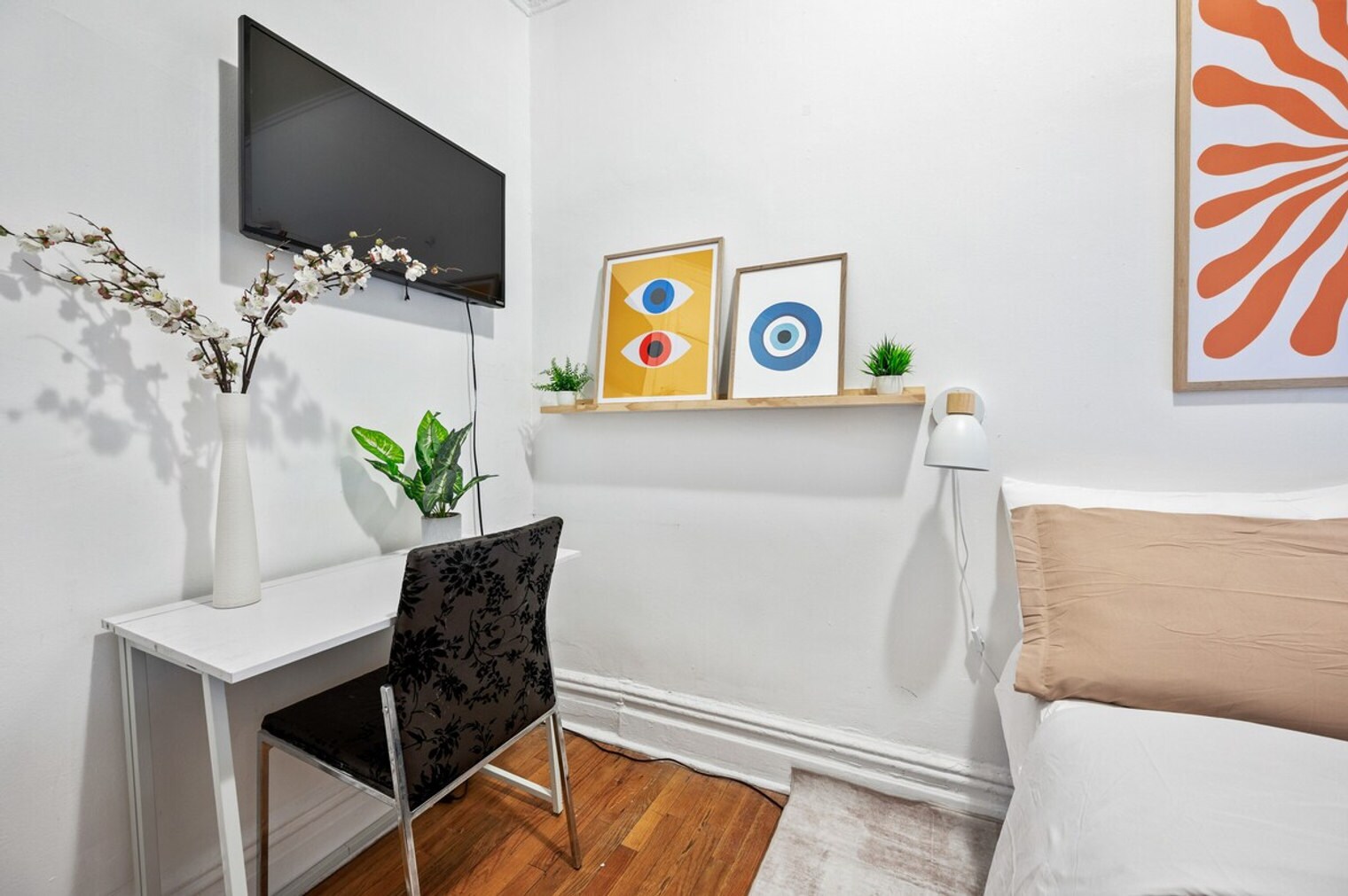 Building Photo - 459 W 46th St