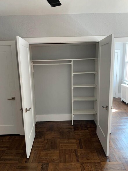 Building Photo - 49 E Cliveden St