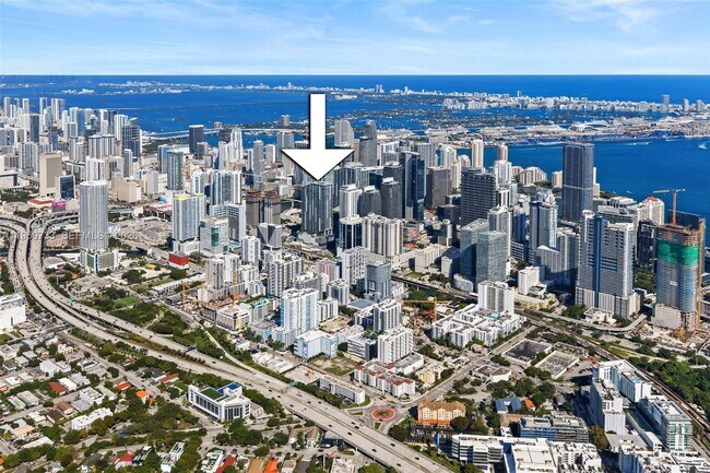 Building Photo - 88 SW 7th St