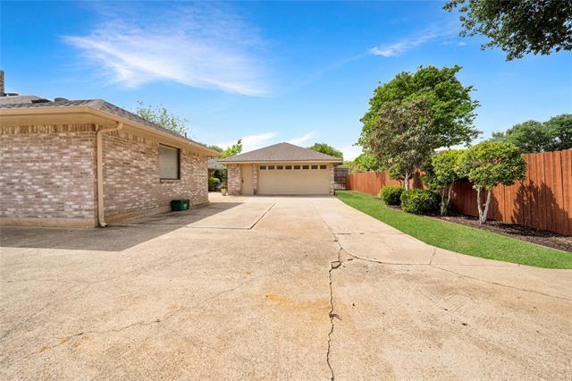 Building Photo - 153 Creek Courts Dr