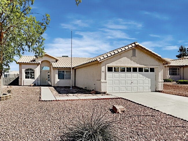 Building Photo - 918 Blue Arroyo Dr