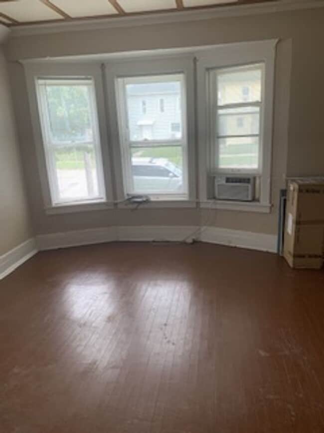 Building Photo - 117 Lafayette St