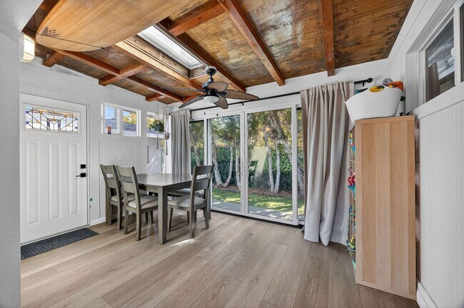 Building Photo - Beautiful 2 bedroom single family home available in Sunset Cliffs!