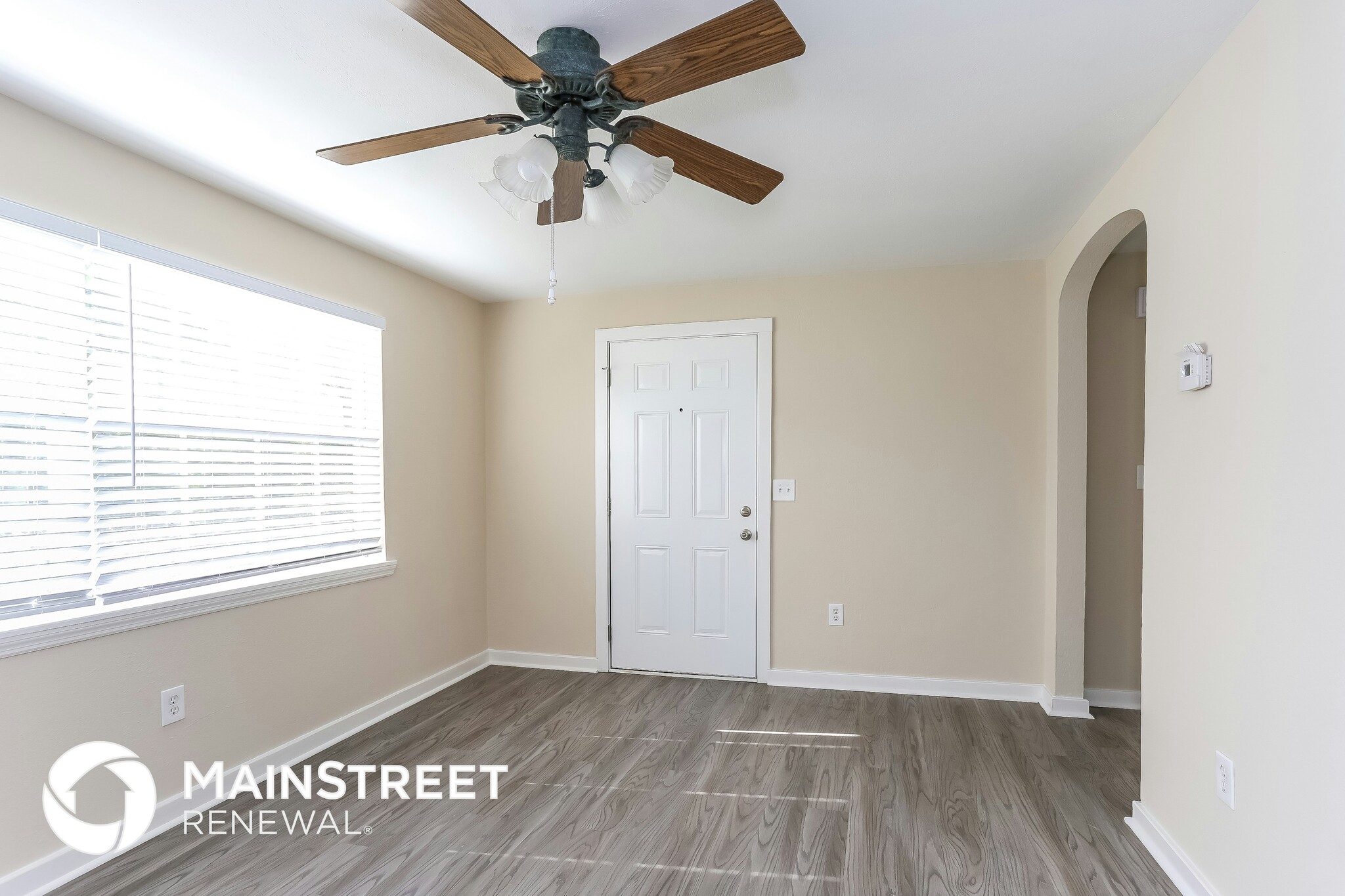 Building Photo - 14623 Sunset Dr