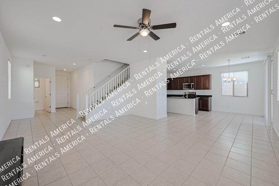 Building Photo - 6038 W Hartford Ct