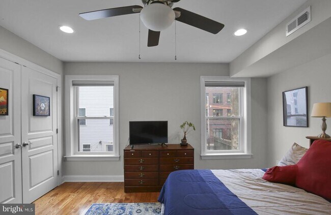 Building Photo - 1715 N Howard St