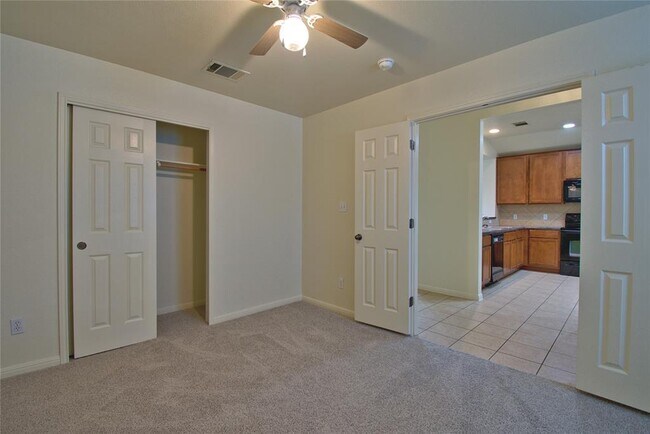 Building Photo - 7749 Squirrel Hollow Dr
