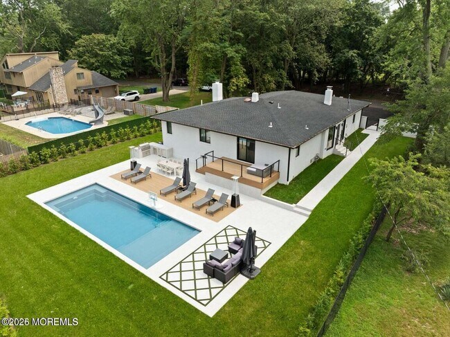 Building Photo - 441 Slocum Pl