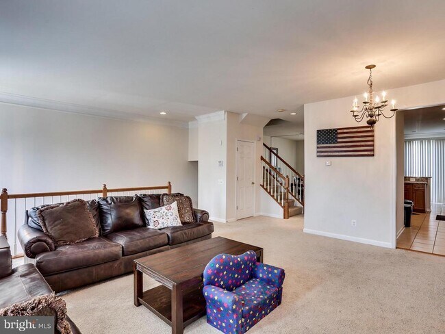 Building Photo - 8250 Red Carnation Ct