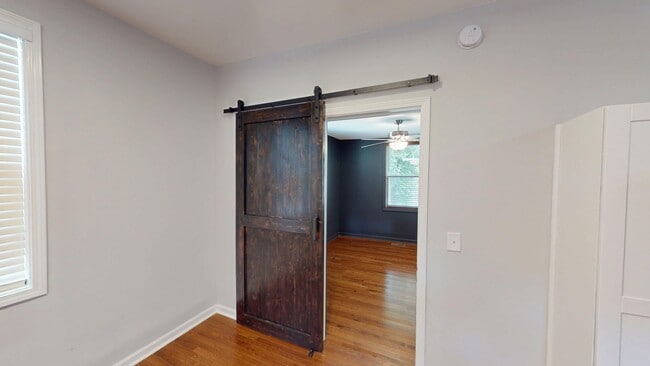 Building Photo - Charming East Nashville Home