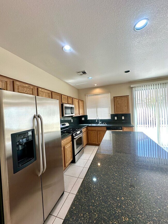 Building Photo - 7607 Pioneer Ranch Ave