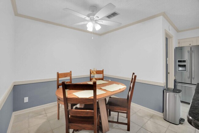 Building Photo - 6509 Enfield Mews