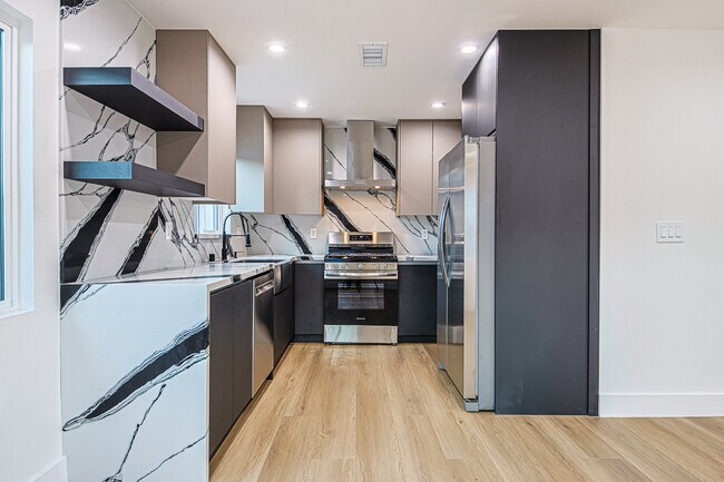 Building Photo - 4573 Triggs St