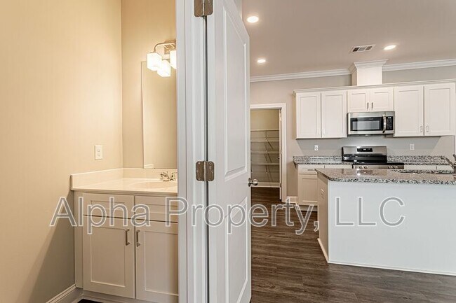 Building Photo - 14 Alderly Way