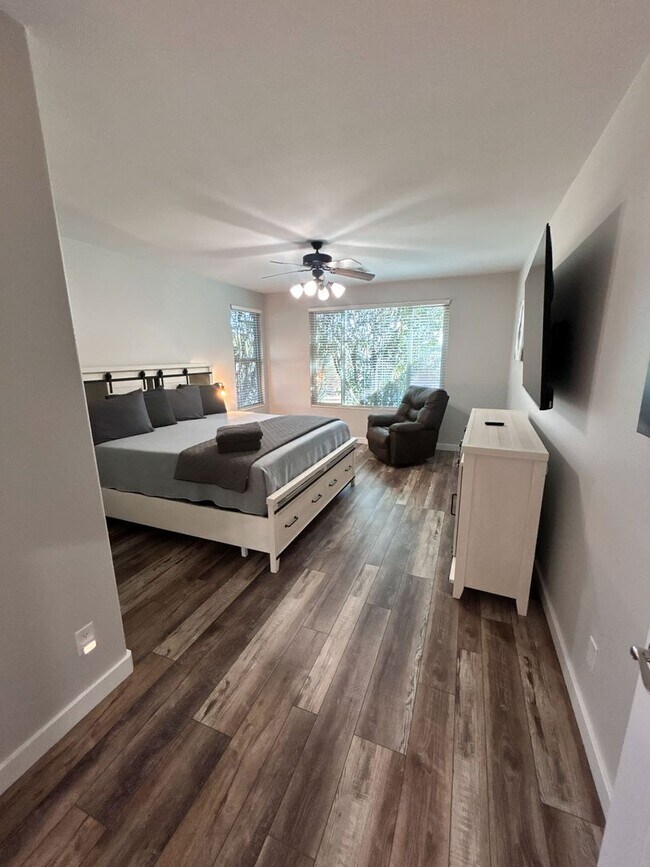 Building Photo - Beautiful fully furnished 4-bedroom, 2.5-bath home located near downtown Gilbert!