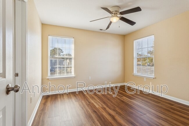 Building Photo - 1519 Elder Ave