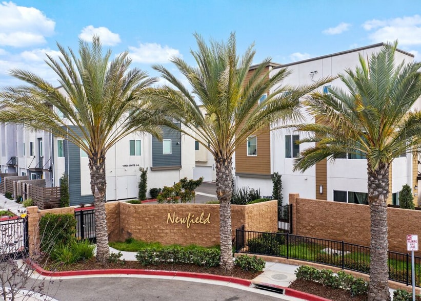 Building Photo - 14416 Plum Ln