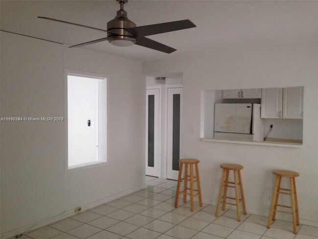 Building Photo - 9241 Collins Ave