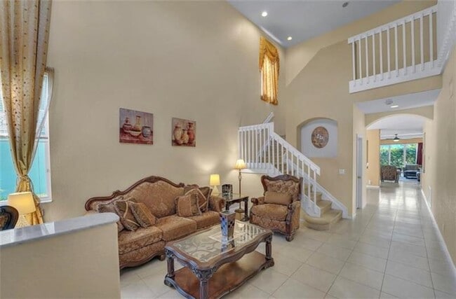 Building Photo - 1270 W Magnolia Cir