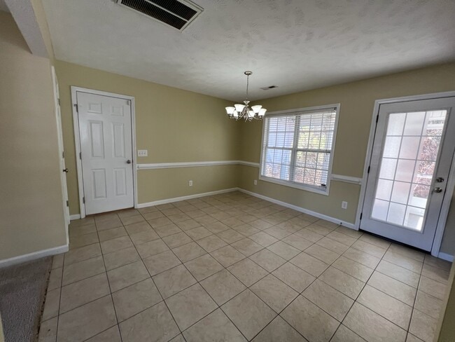 Building Photo - 71 Abigail Way