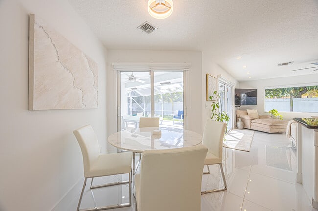 Building Photo - 23246 L'Ermitage Cir