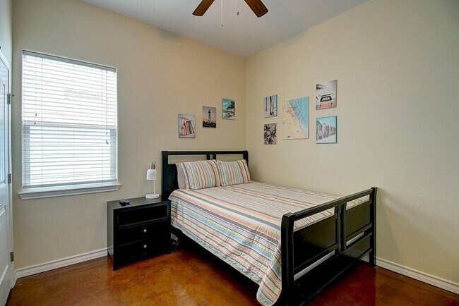 Building Photo - 2212 TX-361