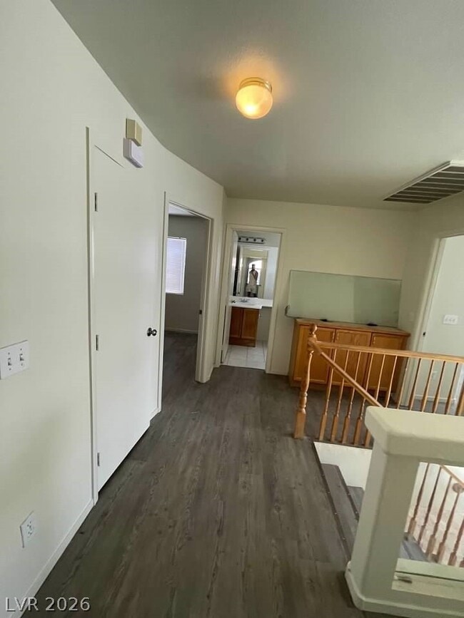 Building Photo - 8829 Cornwall Glen Ave