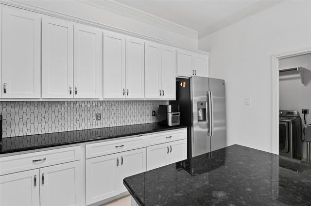 Building Photo - 7216 Raintree Way