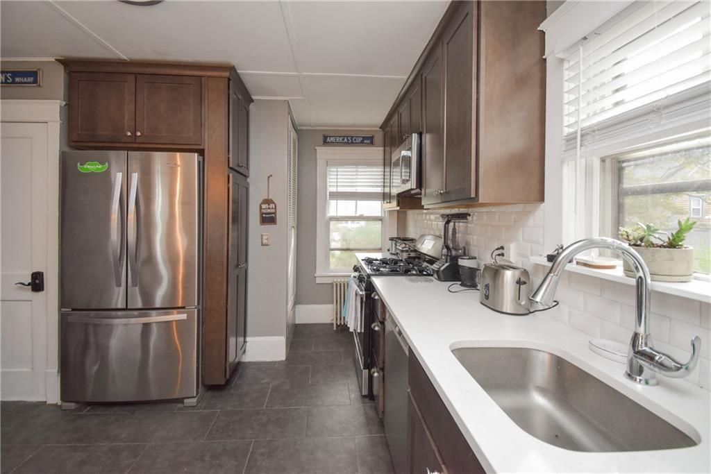 Building Photo - 16 Vaughan Ave