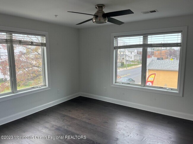 Building Photo - 191 Shrewsbury Ave