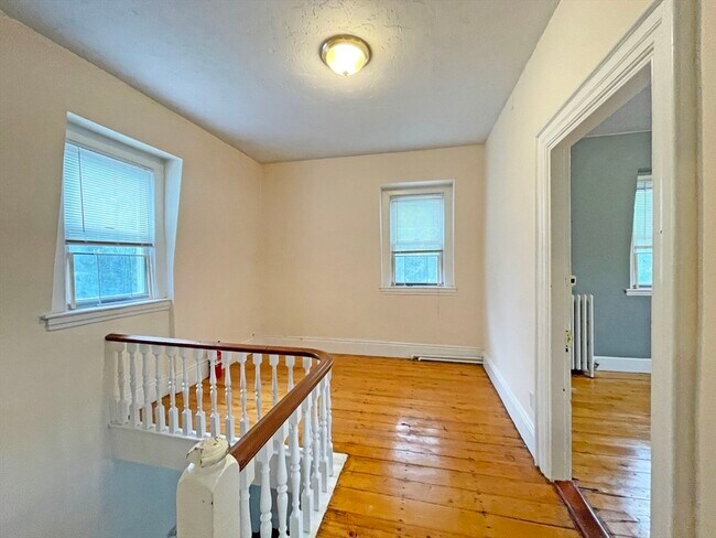 Building Photo - 399 Newtonville Ave