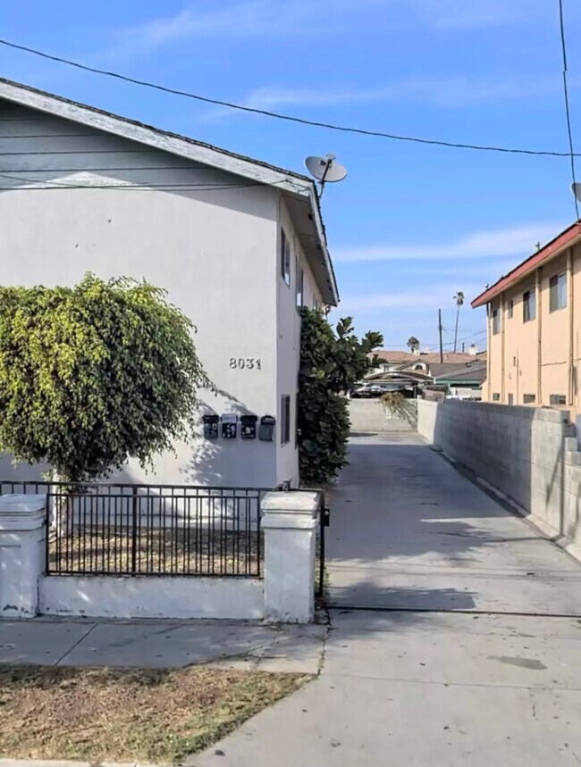 Primary Photo - 8031 Rose St